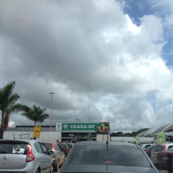 Ceasa - Entrada lotada na hora da xepa.