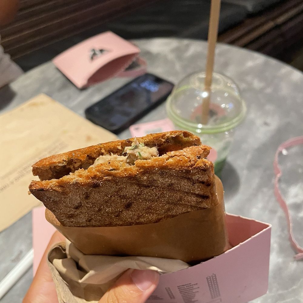 Tunacado Sandwich