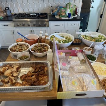 Calif Chicken Cafe - Cafes Near Me - El Segundo, California