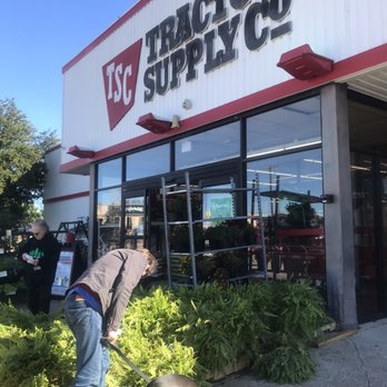 Tractor Supply - Department Stores Near Me - Mesquite, Texas