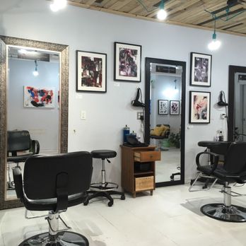 Queen's Shop - Hair Salons Near Me - Toronto, Ontario Queen's Shop - Hair Salons Near Me - Toronto, Ontario