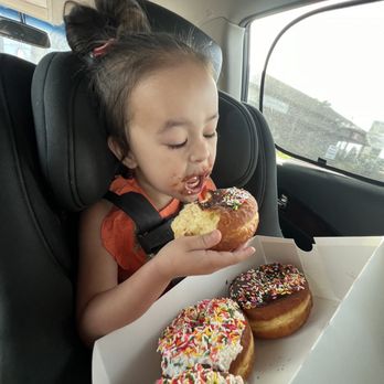 Donut Palace - Donuts Near Me - Portland, Oregon