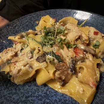 Crave Kitchen & Bar - Chicken Papardelle pasta- so good! - Bars Near Me - Eagle, Idaho