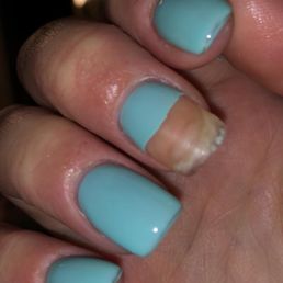 No social distancing. I was disrespected spoke in Spanish Thinking I didn't know. Cracked nails. Cheap Gel polish. No social distancing. I was disrespected spoke in Spanish Thinking I didn't know. Cracked nails. Cheap Gel polish.