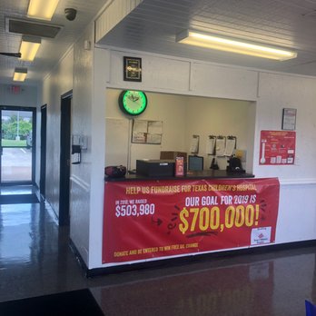 Take 5 Oil Change - Lobby is always clean - Oil Change Stations Near Me - Spring, Texas