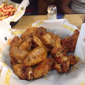 Buffalo Wild Wings - Quite unsatisfied. There was no sauce on it when I looked back and compared them to the website. - Chicken Wings Near Me - Warwick, Rhode Island