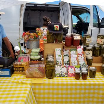 Ho Farms Hawaii - Attractive display of bottled products - Farmers Market Near Me - Honolulu, Hawaii