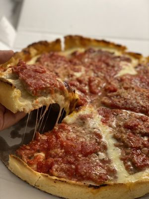 Lou Malnati's Pizzeria by null