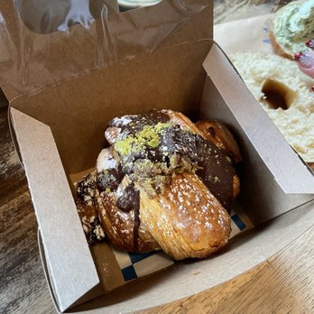 Mindy's Bakery - Desserts Near Me - Chicago, Illinois Mindy's Bakery - Desserts Near Me - Chicago, Illinois