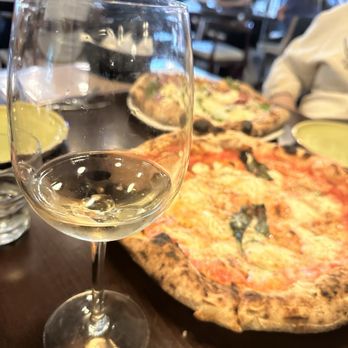 Doppio Zero Campbell - Doppio Zero and Provola e Pepe pizzas - Italian Near Me - Campbell, California