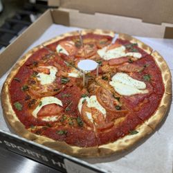 TailGaters Sports Grill & IL Primo Pizza & Wings