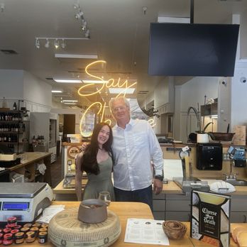Sonoma Cheese Factory - Cheese Shops Near Me - Sonoma, California