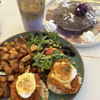 Popping Yolk Cafe - Cafes Near Me - Brea, California