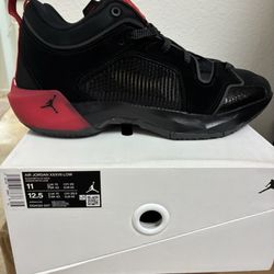 TopShelf Kicks - Jordans