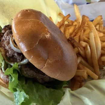 Indiego Tasting House - Great burgers - American Near Me - Bishop, California