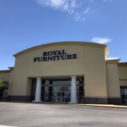 Royal Furniture - Birmingham - Entrance