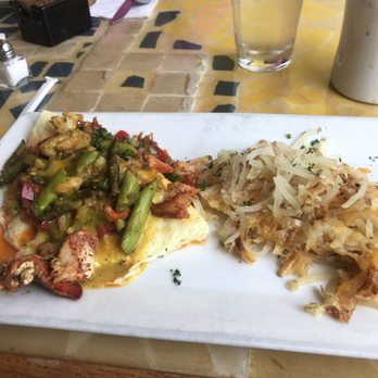 Batter & Berries - Lobster egg white omelette with cheesy hash browns - Breakfast & Brunch Near Me - Chicago, Illinois Batter & Berries - Lobster egg white omelette with cheesy hash browns - Breakfast & Brunch Near Me - Chicago, Illinois