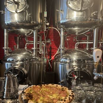 DryHop Brewers - Breweries Near Me - Chicago, Illinois
