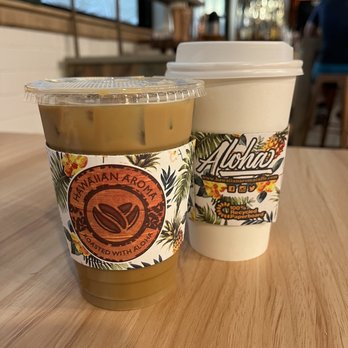 Hawaiian Aroma Caffe - Iced white mocha and cappuccino - Breakfast & Brunch Near Me - Honolulu, Hawaii