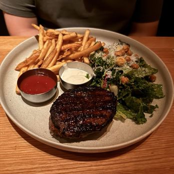 Cactus Club Cafe - Cocktail Bars Near Me - Burnaby, British Columbia