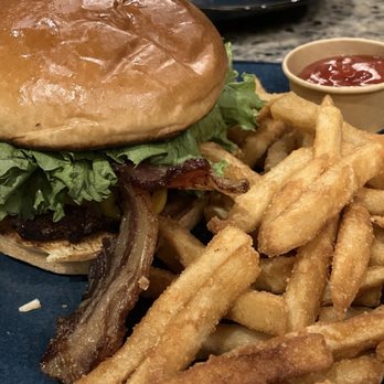 Red River Cafe - Bacon Cheddar Burger - Burgers Near Me - Ferndale, Washington
