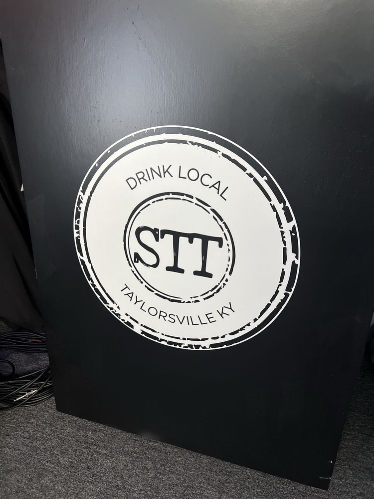 Small Town Tavern Logo