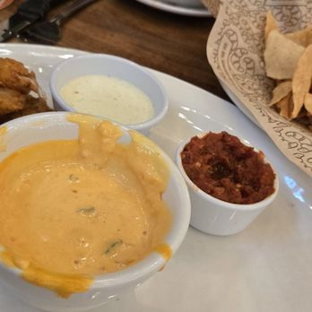 Cheddar's Scratch Kitchen - Forgot to take photo when we first got appetizers as i was so hungry - American Near Me - Gainesville, Florida