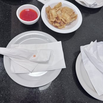 Chow Mein House - Wonton chips and sauce - complimentary - Seafood Near Me - Las Vegas, Nevada Chow Mein House - Wonton chips and sauce - complimentary - Seafood Near Me - Las Vegas, Nevada