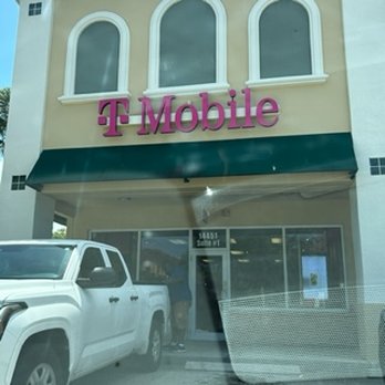 T-Mobile - T-Mobile - Mobile Phones Near Me - Delray Beach, Florida