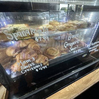 Roggenart European Bakery, Bistro & Cafe - Bakeries Near Me - Columbia, Maryland