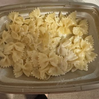 The Cheesecake Factory - Kids' pasta with Alfredo Sauce - Desserts Near Me - San Antonio, Texas
