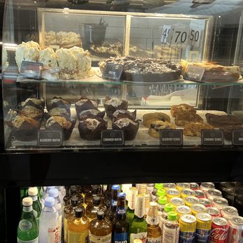Crema Gourmet - Baked goodies and drinks - Breakfast & Brunch Near Me - Miami Beach, Florida