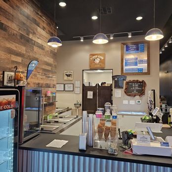 Tipsy Cow Ice Cream - a view of the counter - Ice Cream & Frozen Yogurt Near Me - New Braunfels, Texas