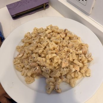 Farina On 2nd - Italian Near Me - New York, New York