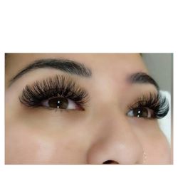 Mega volume eyelash extensions