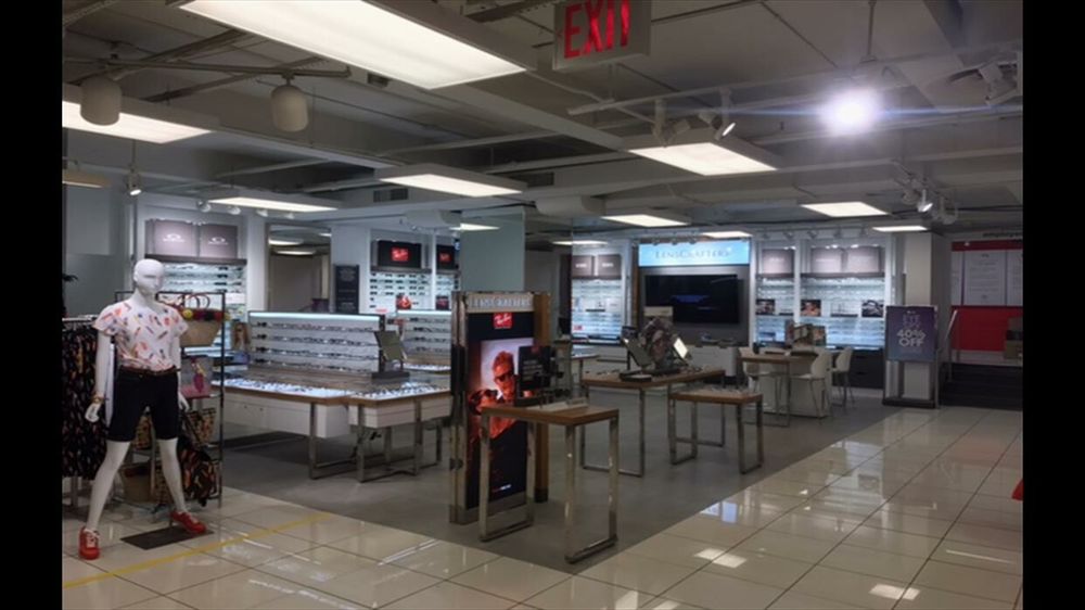 LENSCRAFTERS AT MACY’S 13650 Roosevelt Blvd, Flushing, New York