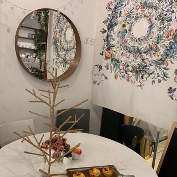 Cafe Macarong - Macarons Near Me - London, XGL