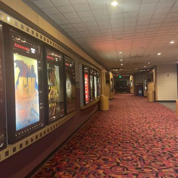 Cinemark Melrose Park - Cinema Near Me - Melrose Park, Illinois