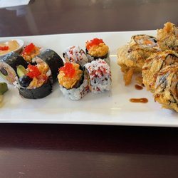 Sushi Yu Mi - Left to right: Blueberry & Tuna - Spicy Salmon - Tiger Eye