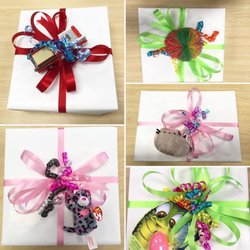 Franklin's Toys - Free gift wrapping!
