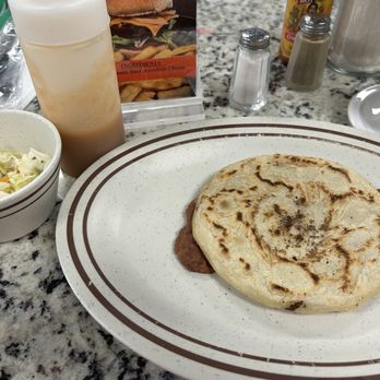 El Cuscatleco Restaurant - Pupusa de beans - Cuban Near Me - Hollywood, Florida El Cuscatleco Restaurant - Pupusa de beans - Cuban Near Me - Hollywood, Florida