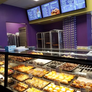 Jack's Donuts - donut case - Donuts Near Me - Plainfield, Indiana