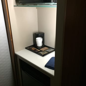 SpringHill Suites by Marriott New York LaGuardia Airport - Fridge and micro when you first walk in the room - Hotels Near Me - Corona, New York SpringHill Suites by Marriott New York LaGuardia Airport - Fridge and micro when you first walk in the room - Hotels Near Me - Corona, New York