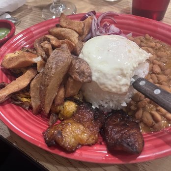 Chimborazo - Chimborazo w/ chicken - Latin American Near Me - Minneapolis, Minnesota Chimborazo - Chimborazo w/ chicken - Latin American Near Me - Minneapolis, Minnesota
