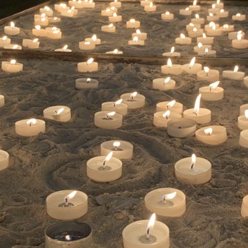 Elisabethkirche - Lighting candles in remembrance - Churches Near Me - Marburg, HE