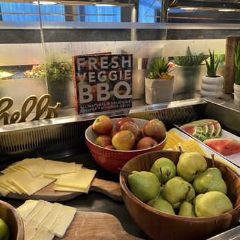 Leonardo Hotel - Fruit bar - Hotels Near Me - Gt Lon, XGL