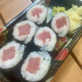 Ginzaro Sushi - Tuna roll - Sushi Bars Near Me - Dallas, Texas Ginzaro Sushi - Tuna roll - Sushi Bars Near Me - Dallas, Texas