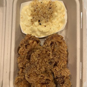 Chicken G's - 3-piece chicken tenders with Mac-cheese side - Halal Near Me - Fremont, California Chicken G's - 3-piece chicken tenders with Mac-cheese side - Halal Near Me - Fremont, California