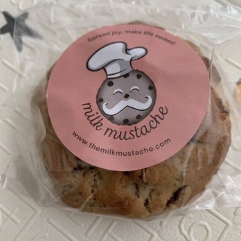 Milk Mustache - Chocolate chip cookie - Desserts Near Me - Houston, Texas