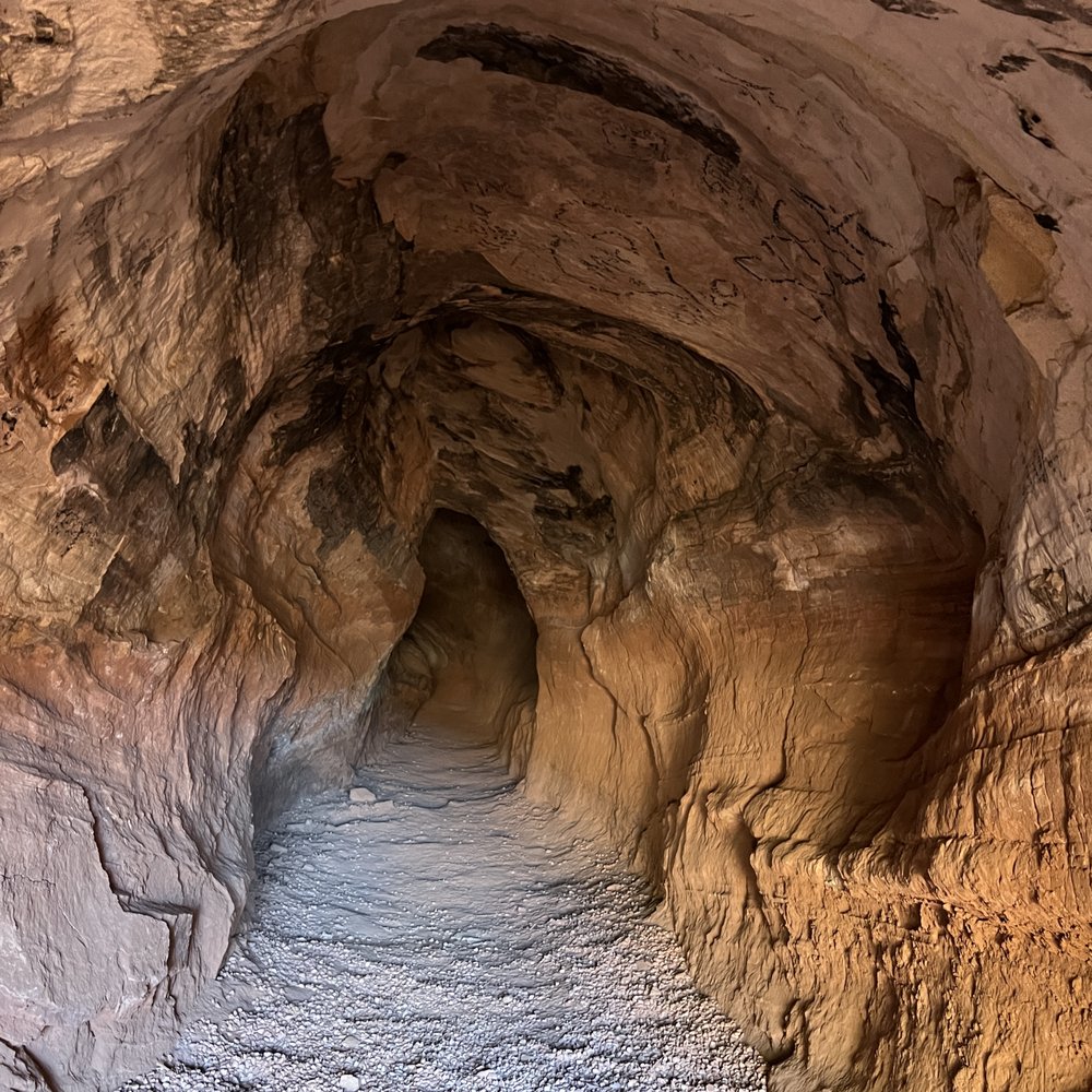 Moqui Cave - Museums Near Me - Kanab, Utah Moqui Cave - Museums Near Me - Kanab, Utah